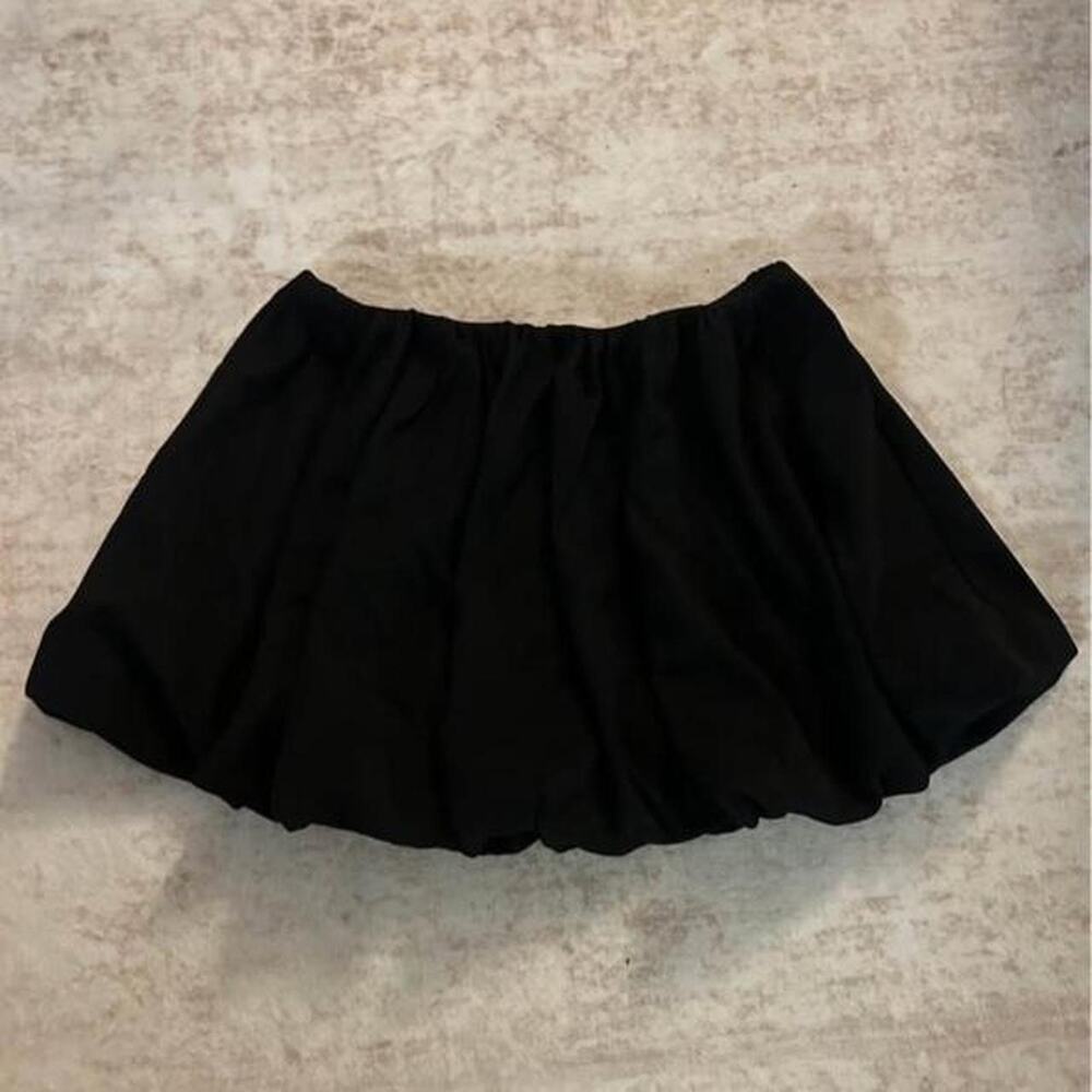 Black mini bubble skirt with